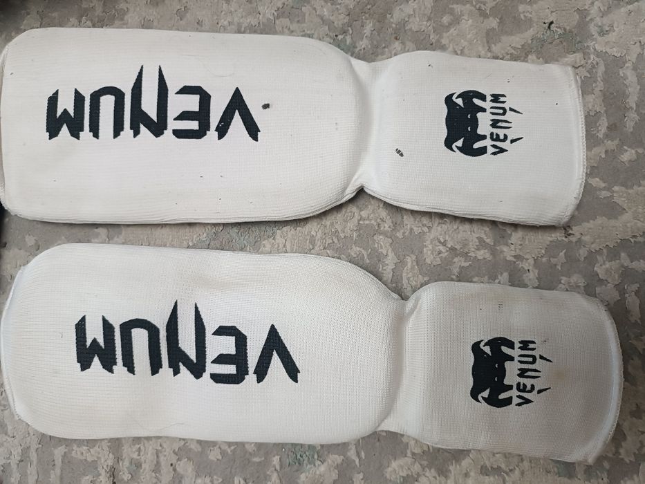 Продам спортивный инвентарь .