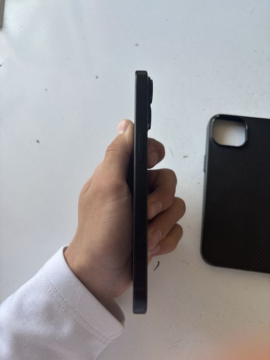 iphone 15 в черном цвете