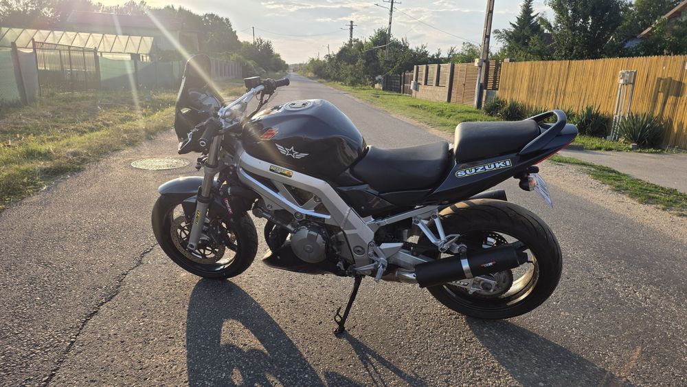 Vând Suzuki SV1000, an fabricație 2004, 30.000 km.