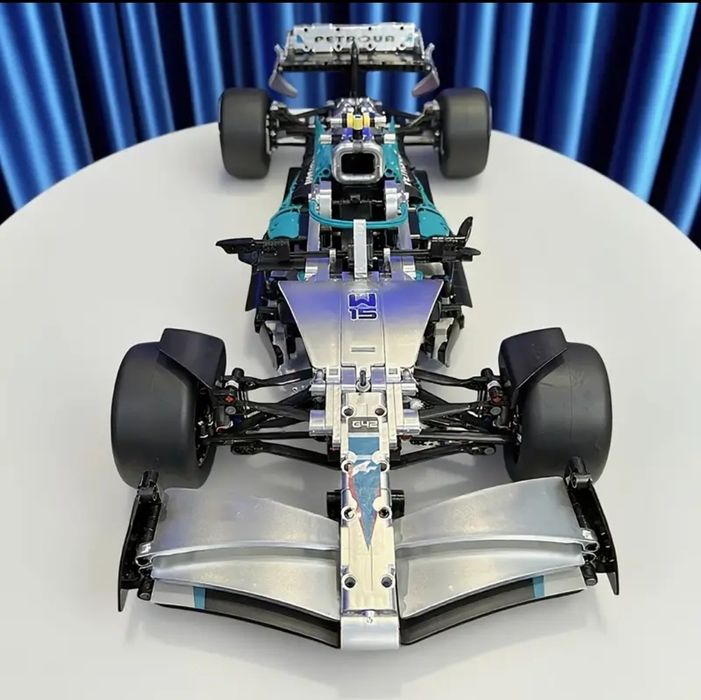 Конструктор Lego Формула-1 Mercedes AMG W-15 Perfomance
