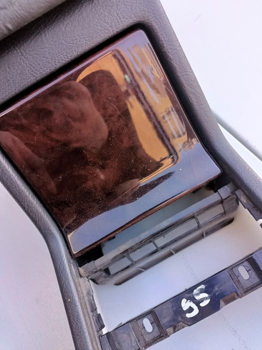 Подлокотник на Мерседес w210