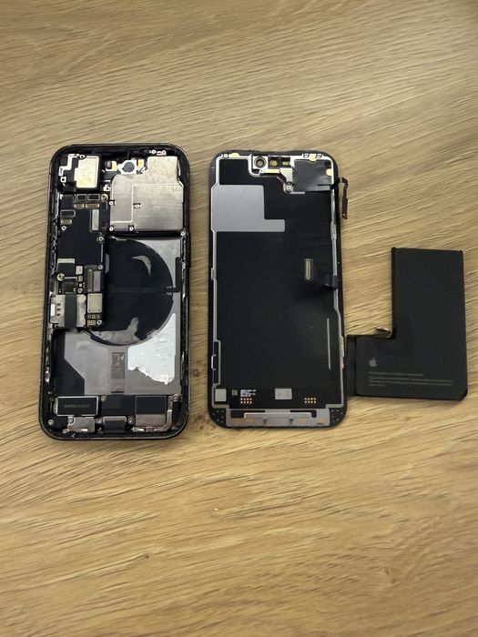 iPhone 14 Pro -На части