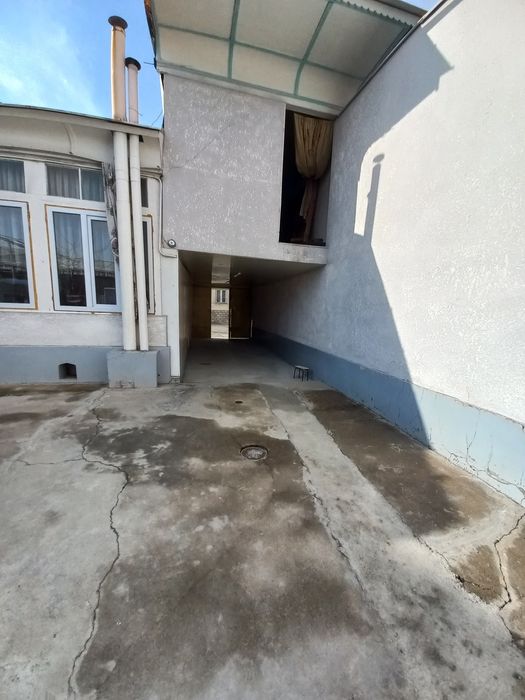 Olmazor tumanida sebzorga yaqin 4.57-sotok Hovli sotiladi 8-hona