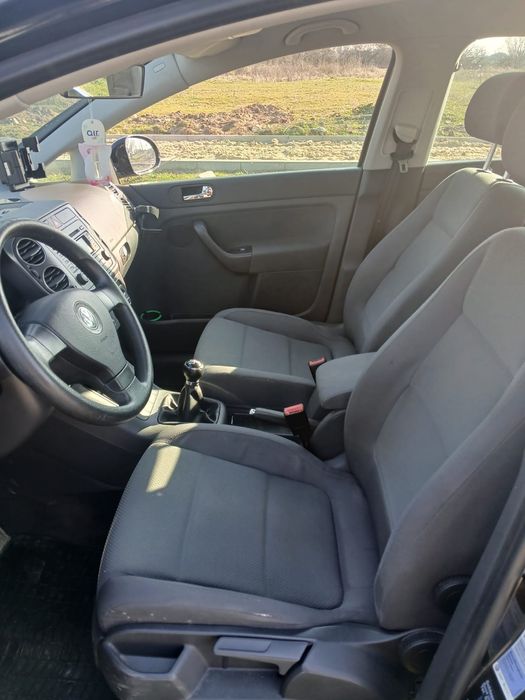 Vând WV GOLF 5 PLUS  Înmatriculat RO