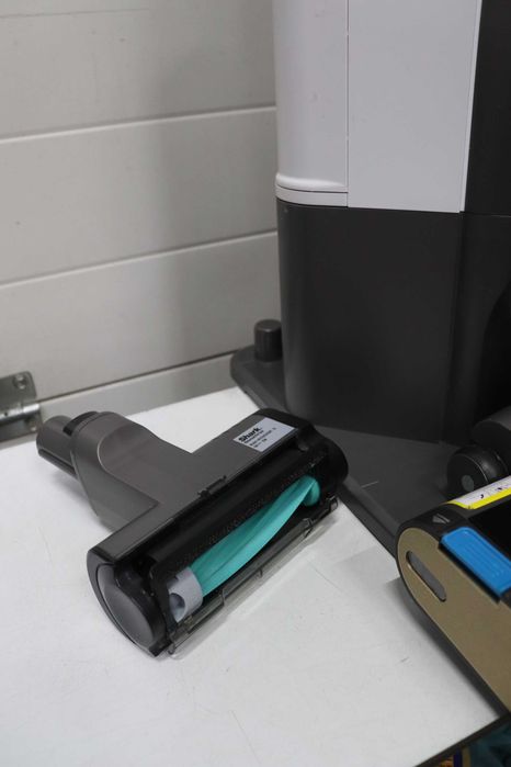 Безжична прахосмукачка Shark PowerDetect Clean&Empty,станция IP3225EUT