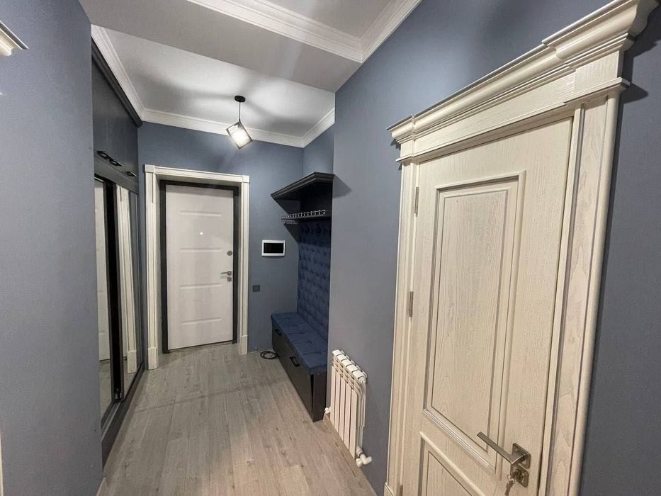 Qoraqamishta 1x xonali evroremont mebel+texnika srochno beriladi