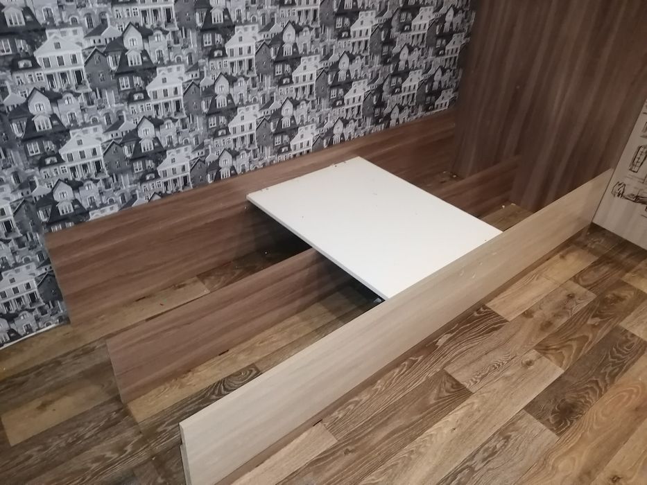 Продам детскую двух ярусную кровать "Город"