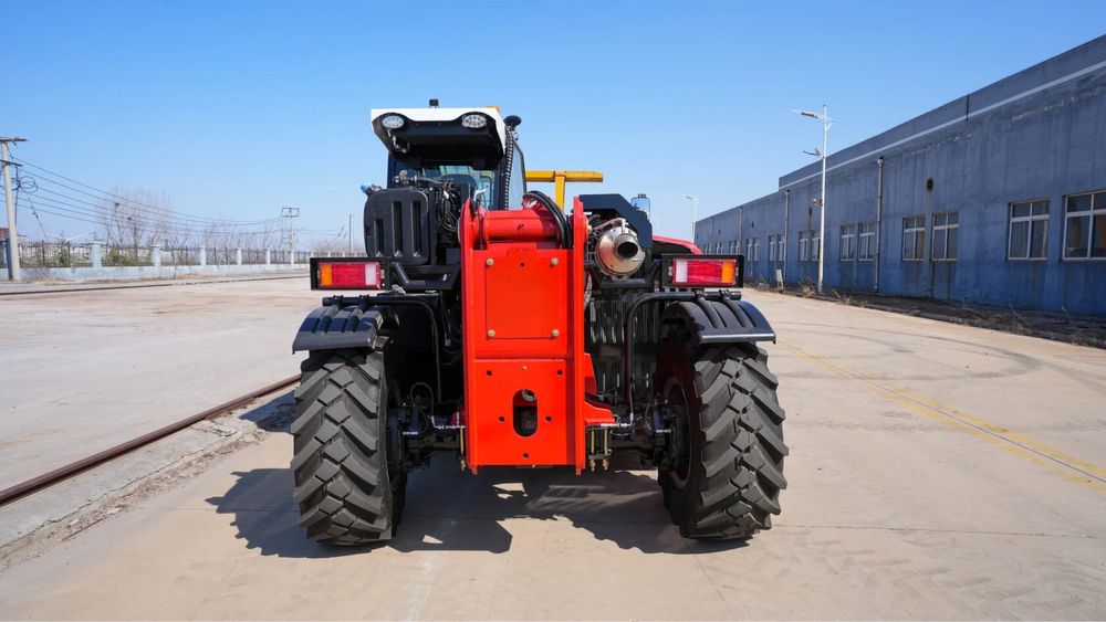 Телескопический погрузчик Bison TR-735