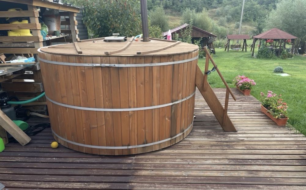 Vand ciubar de lemn 8-10 persoane diametru 250cm + soba sistem filtre