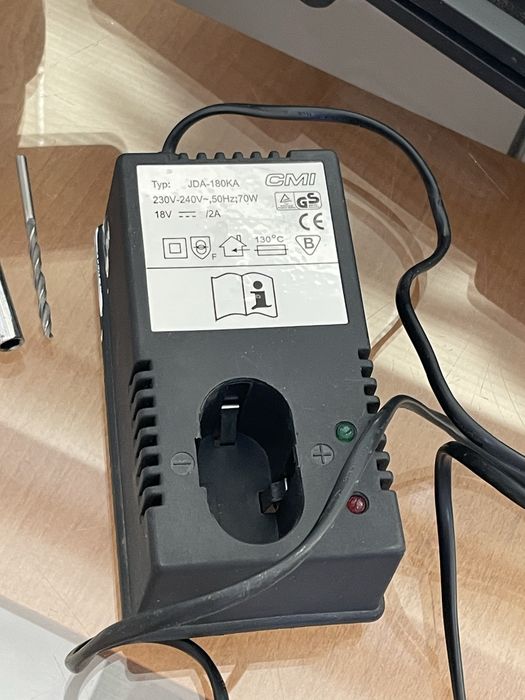 Винтоверт Акумулаторна бормашина