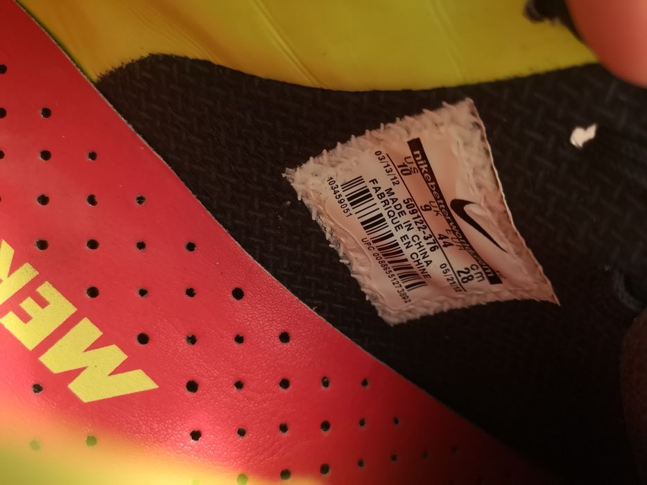 Vând ghete de fotbal Nike Mercurial Vapor VIII FG in stare impecabila