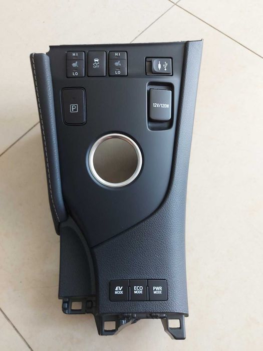 TOYOTA AURIS / Тойота Аурис панел превключватели