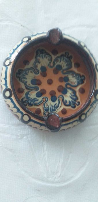 Пепелници стъкло и битов