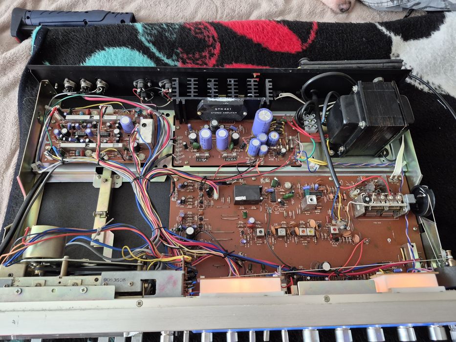 Gold Star Amplituner stereo caset