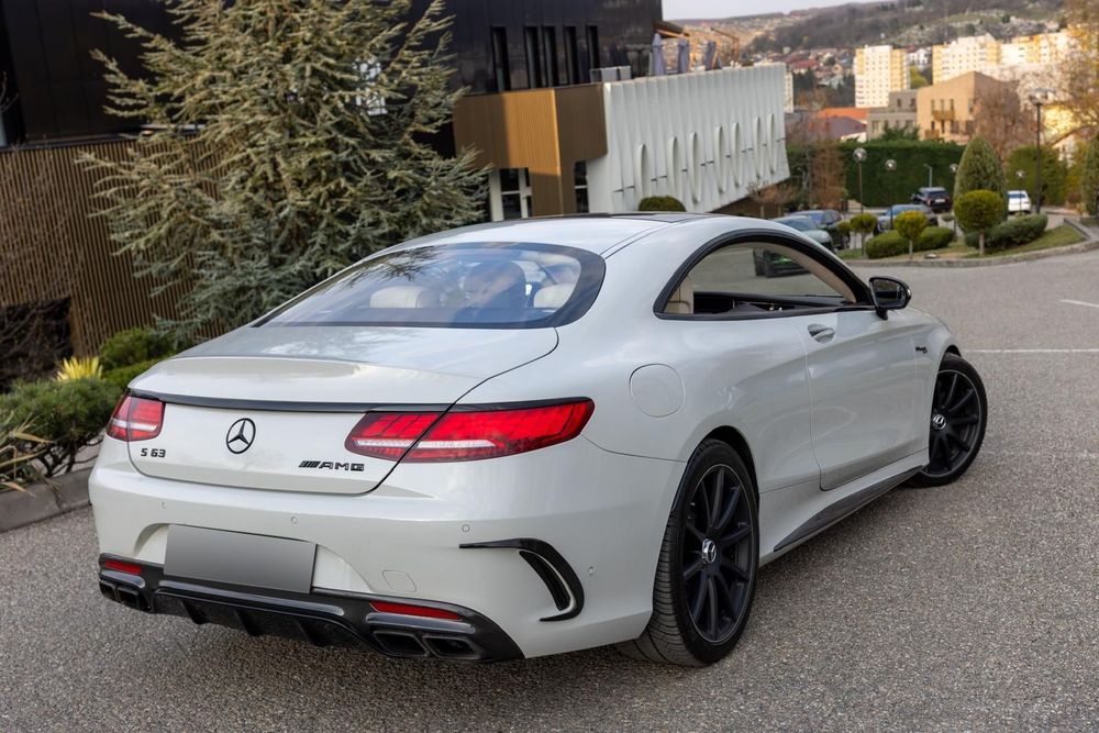 Mercedes-Benz S 63 AMG Mercedes-AMG S63 AMG 4MATIC Long – Designo – Swarovski – Carbon Pack
