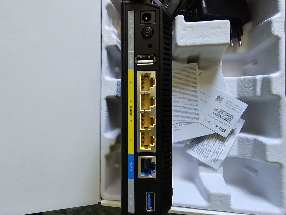 Router Wireless Gigabit TP-LINK Archer C4000, Tri-Band