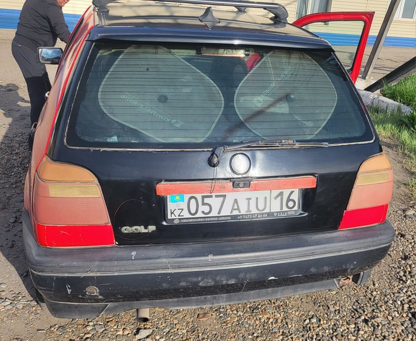 Фольксваген Гольф 1.8
