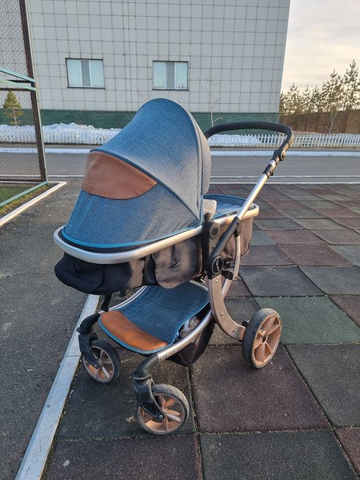 Продам манеж-кровать, коляска