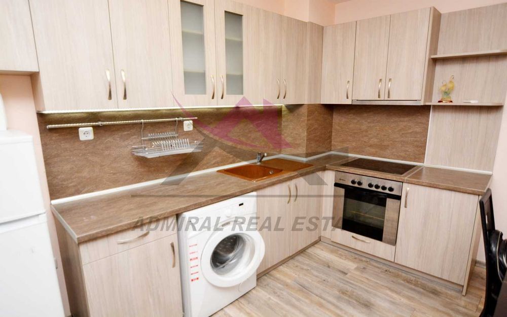 Дава се под наем Тристаен апартамент в Варна, Колхозен пазар - 85 кв.м за 700 € - Снимка #2