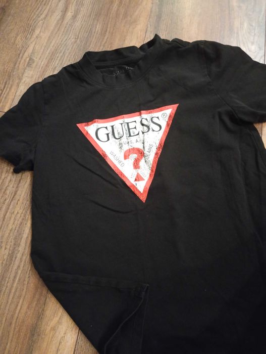 Тениски на Guess и Adidas