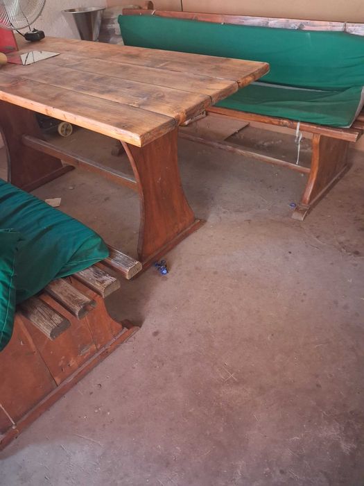 Масивни маси от чам