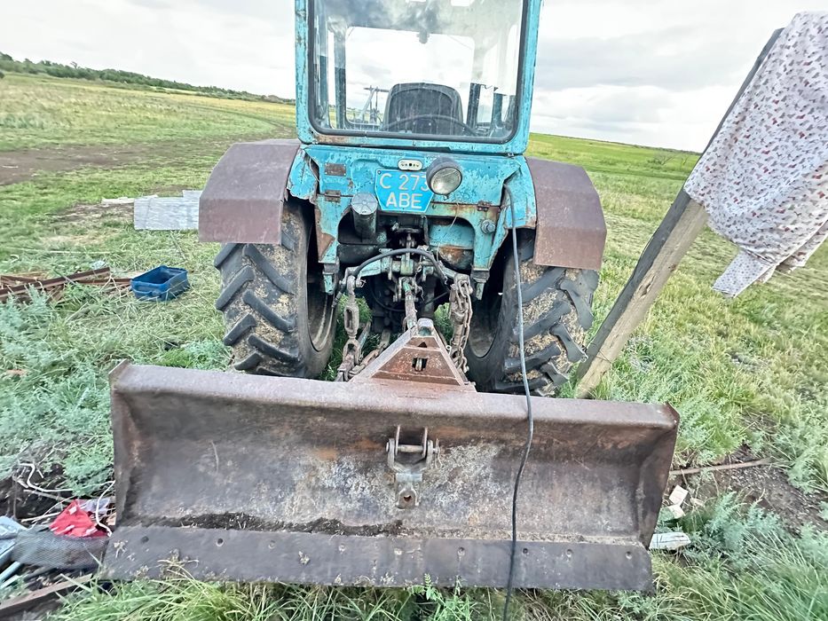 Продаётся МТЗ 80 с навесным оборудованием