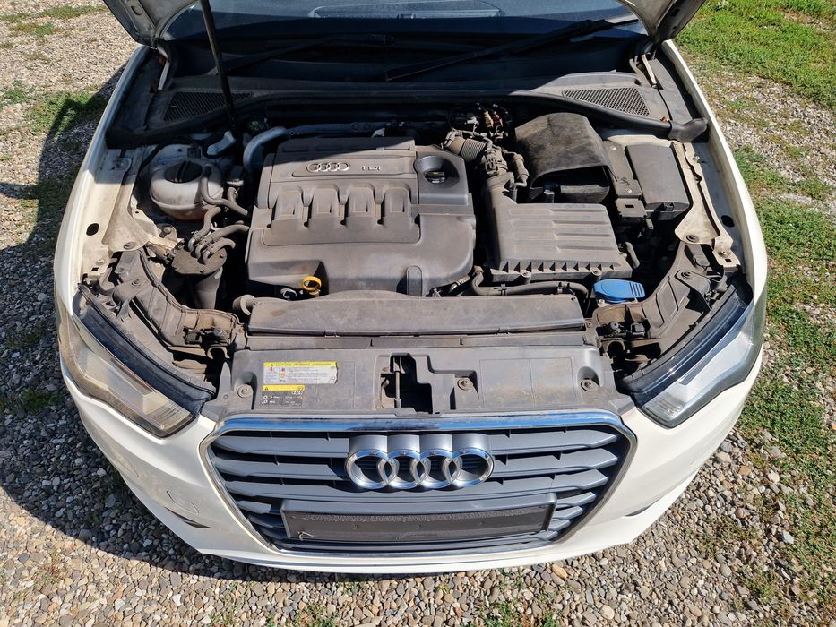 Piese caroserie mecanica Audi A3 8V 2012  2016 1.6 tdi CRKB dezmembrez
