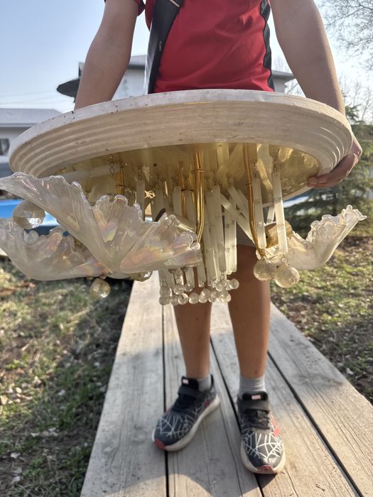 Продам люстру рабочая