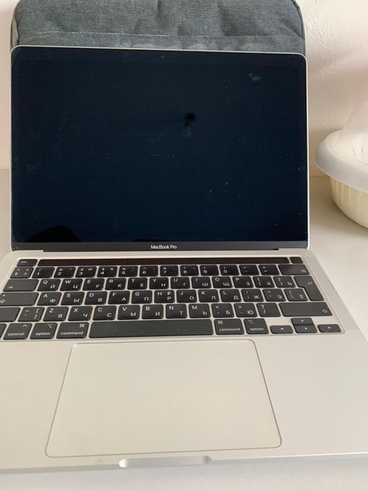Macbook pro в сером оттенке