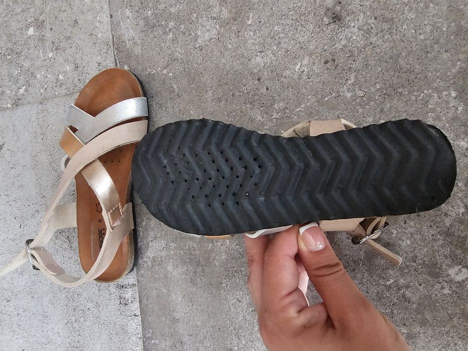 Продавам детски сандали GEOX