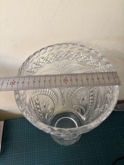 Ваза хрустальная большая