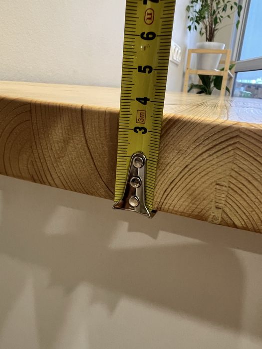 Продается стол с выдвижными полками