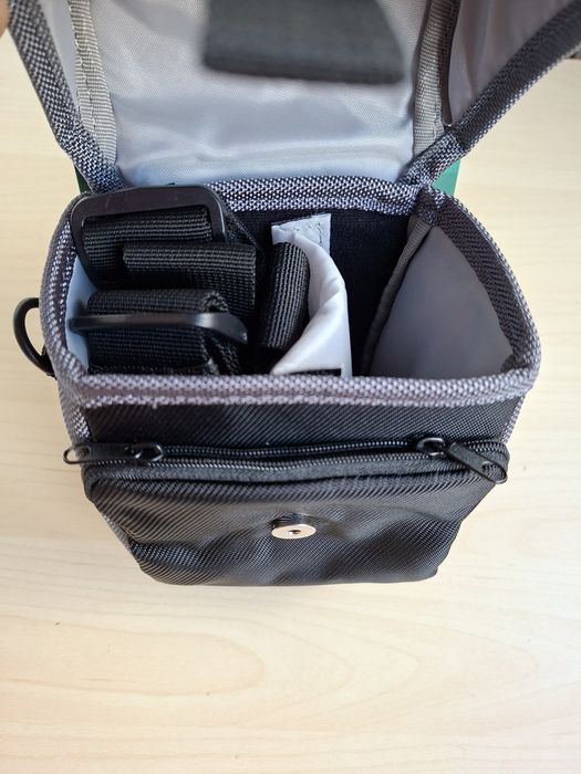 Geanta Fujifilm mica