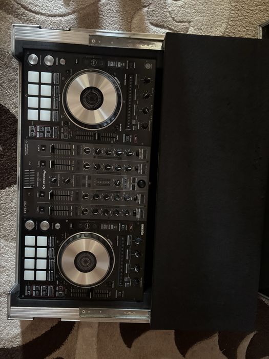 Vand consola DJ - Pioneer DDJ SX3 + Flightcase