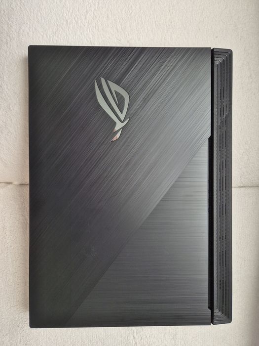 Laptop Gaming ASUS ROG Strix G17 G712LU – i7 10750H / 32GB RAM / GTX 1660 Ti 6GB / Windows 11 Pro