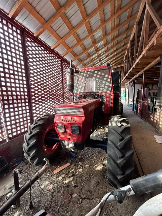 Tractor 4x4 de vanzare