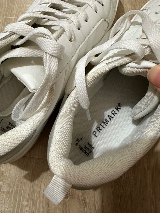Adidasi albi Primark