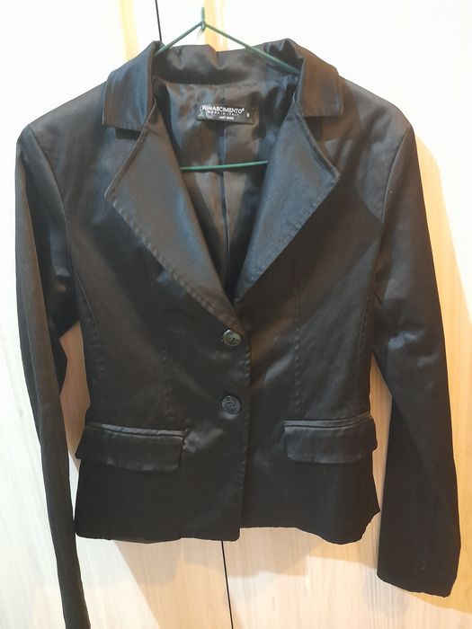 Дамско черно сако