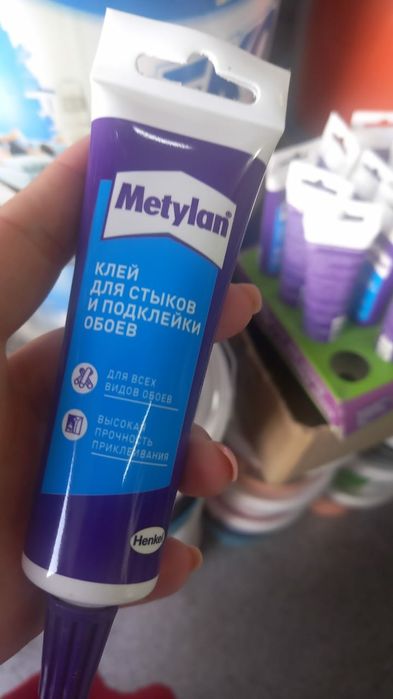 Поклейка обоев быстро качесветнно.