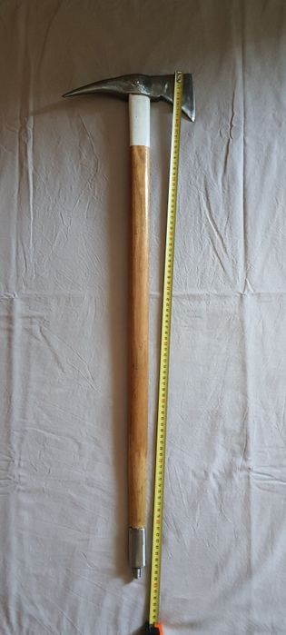 Piolet , Baltag otel