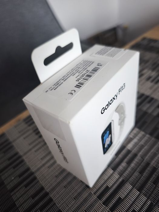 (Нов!) Смарт гривна Samsung Galaxy Fit 3 - нова