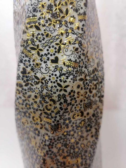 Ваза за цветя ръчно декорирана 22 см