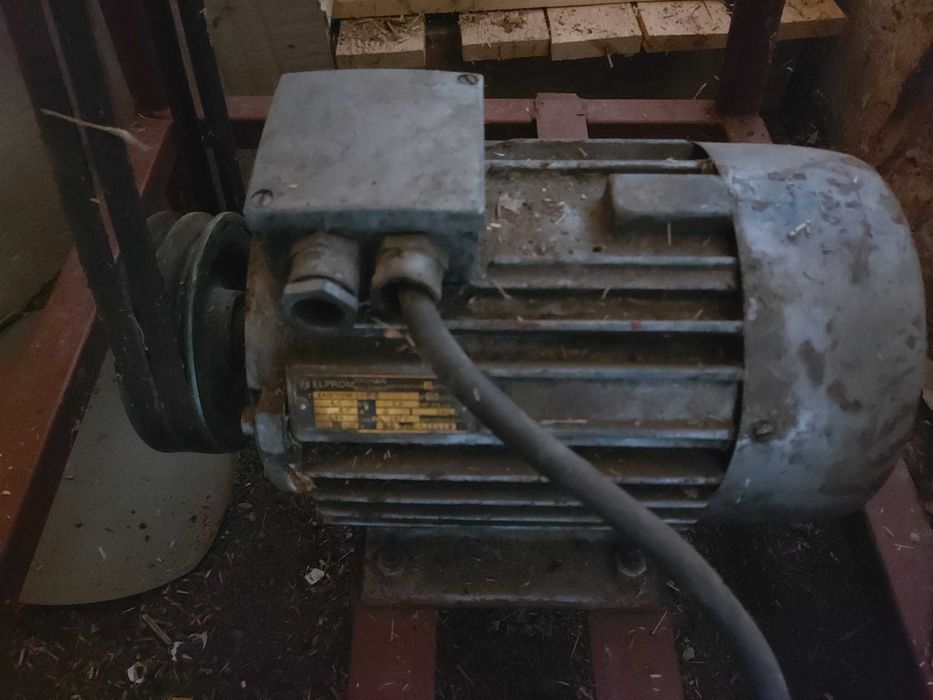 Moară cu ciocănele