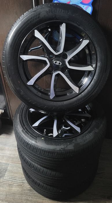 Продам комплект дисков с шинами ТОРГ ЕСТЬ