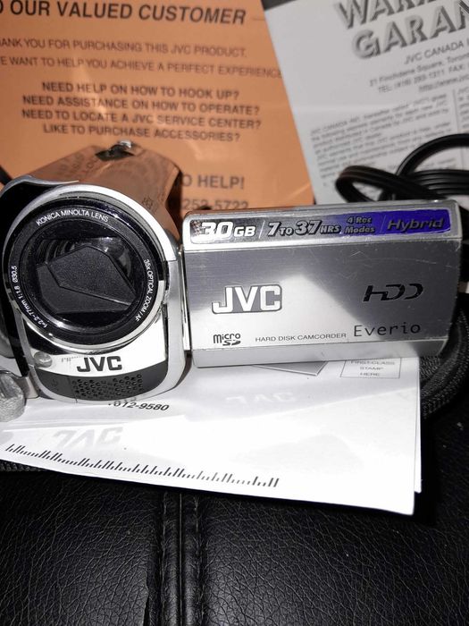 Ретро камера JVC Everio GZ-MG330 с чанта и аксесоари