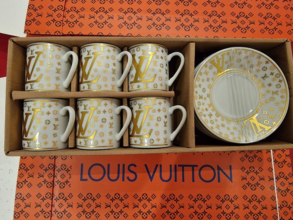 Set cafea 12 piese potrivit cadou (logo auriu),cutie ,saculet