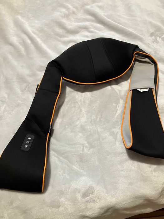 Масажор за врат и гръб