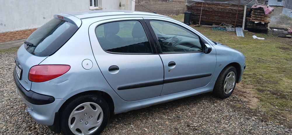 Vând Peugeot 206