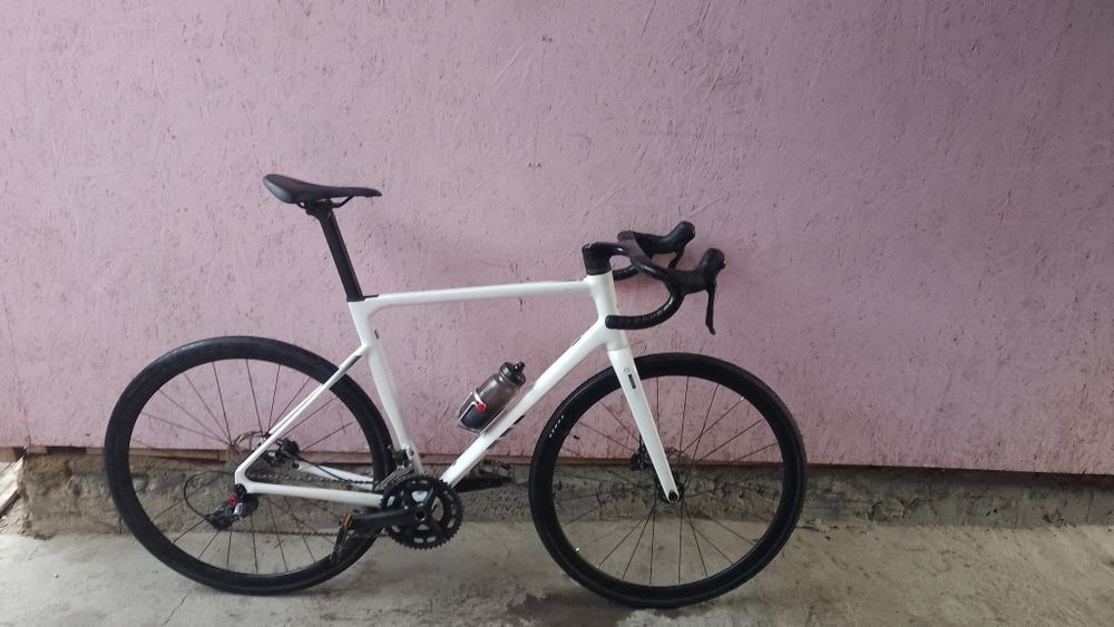 Шоссейный байк Twitter C6