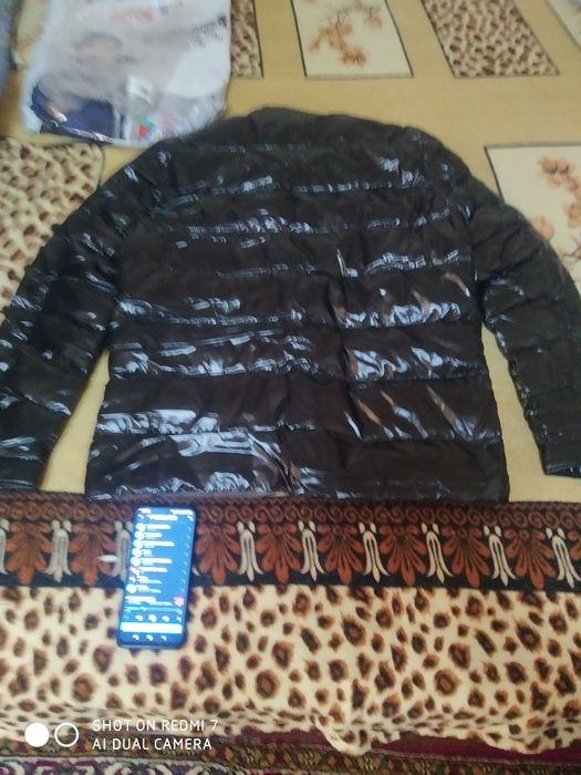 Продам куртку размер 48